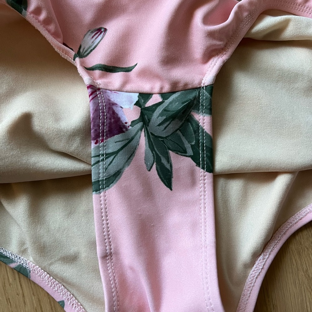Albion Fit Island Fever Floral Striped Castaway One-Piece Swimsuit size med - Picture 7 of 13